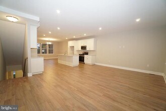 402 Sydney Ln in Lansdale, PA - Building Photo - Building Photo