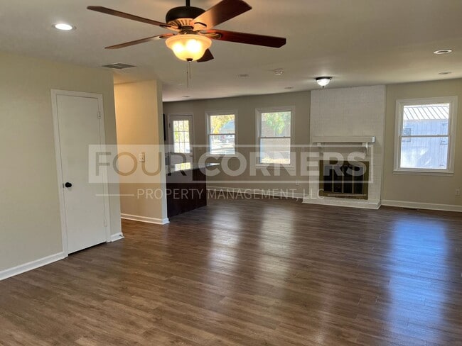 2801 Lamroc Rd in Greensboro, NC - Building Photo - Building Photo