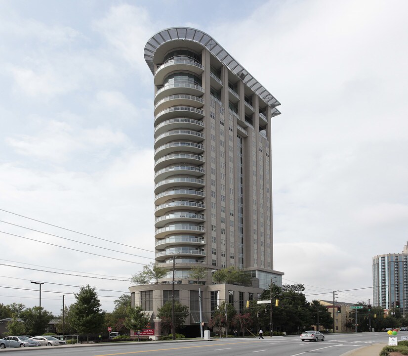 The Phoenix On Peachtree in Atlanta, GA - Foto de edificio