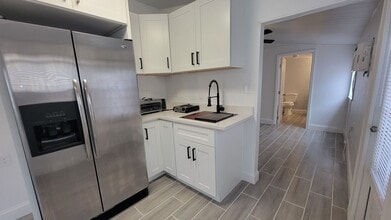 1002 50th Ave Dr W in Bradenton, FL - Building Photo - Building Photo