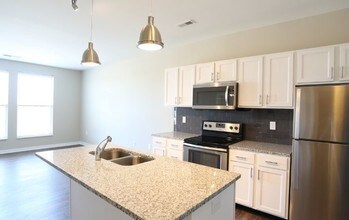 Apartments at the Yard: Brooks in Grandview Heights, OH - Foto de edificio - Building Photo