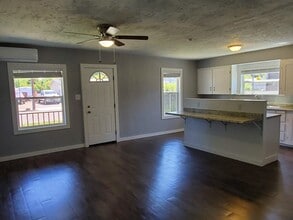 1308 Cherry St in La Grande, OR - Foto de edificio - Building Photo