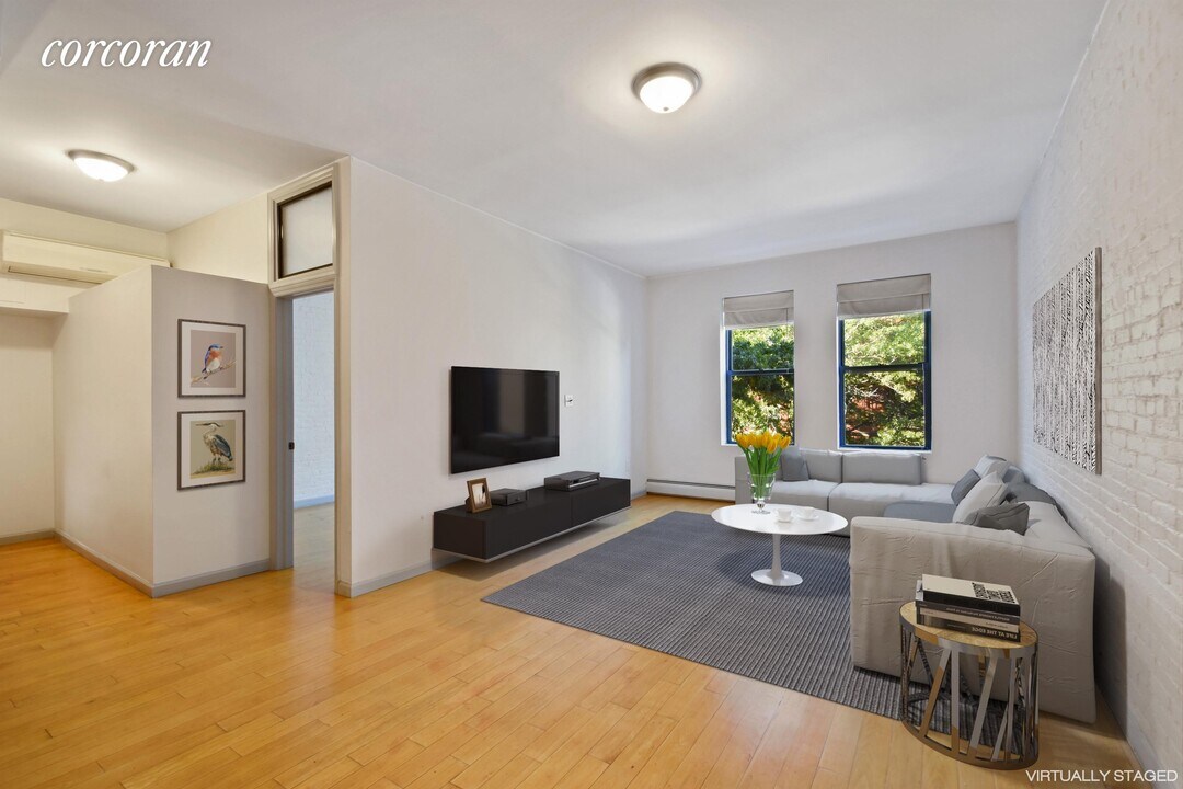 686 Grand St-Unit -: 3 in Brooklyn, NY - Building Photo