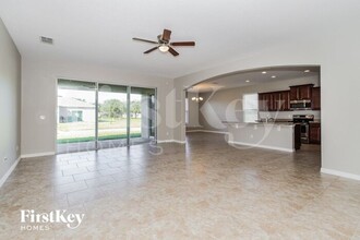 2411 Topsail Island Way in Kissimmee, FL - Foto de edificio - Building Photo