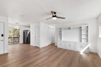 1024 E Swallow Rd in Fort Collins, CO - Building Photo - Building Photo