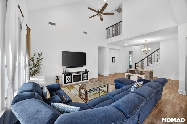 1120 Saddle Ridge Dr in Aubrey, TX - Foto de edificio - Building Photo