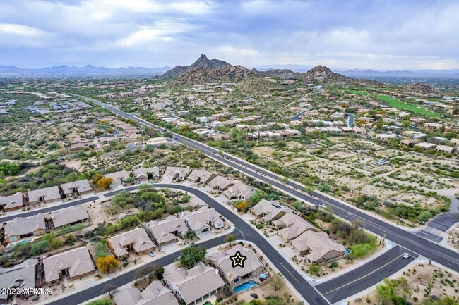 11056 E Oberlin Way in Scottsdale, AZ - Foto de edificio - Building Photo