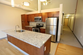 West 25th Street Lofts in Cleveland, OH - Building Photo - Interior Photo