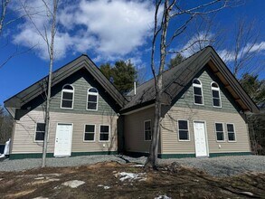 406 Meadow Cross Rd in Topsham, ME - Foto de edificio - Building Photo