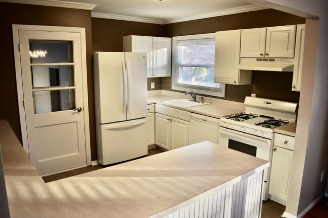 property at 2225 Helsley Ave