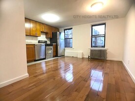 125 1st Ave in New York, NY - Building Photo - Building Photo