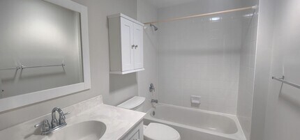 451 10th Pl in Vero Beach, FL - Building Photo - Building Photo