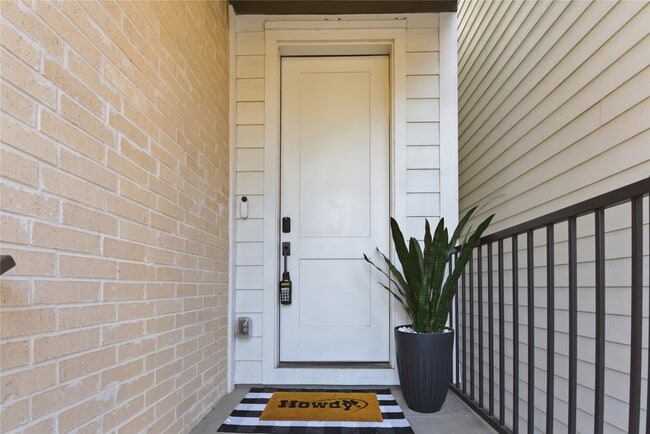 property at 1243 W 23rd St