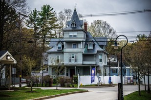 879-881 Main St Apartments