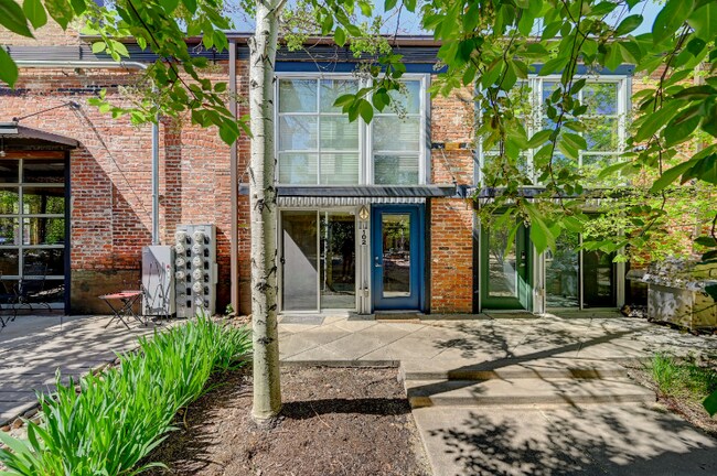 property at 3033 Blake St