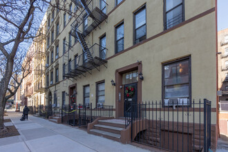 13-19 W 106th St in New York, NY - Building Photo - Building Photo