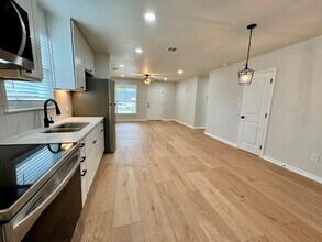 806 S 23rd St in Temple, TX - Building Photo - Building Photo