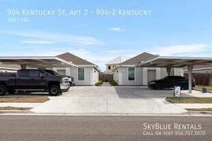 904 Kentucky St in Alton, TX - Building Photo