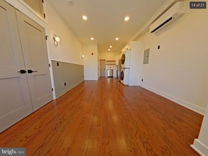 1613 N 33rd St, Unit B in Philadelphia, PA - Building Photo - Building Photo