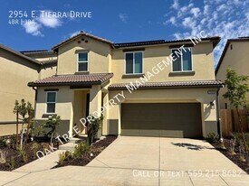 2954 E Tierra Dr in Fresno, CA - Building Photo