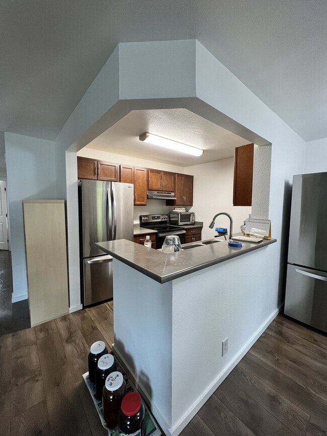15415 35th Ave W, Unit E205 in Lynnwood, WA - Building Photo - Building Photo