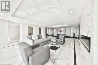 5280-5280 Lakeshore Rd. in Burlington, ON - Building Photo - Building Photo