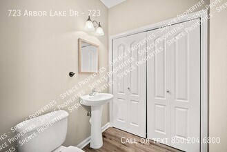 723 Arbor Lake Dr in Crestview, FL - Building Photo - Building Photo