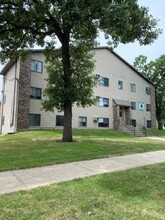 750 5th St S in St. Cloud, MN - Building Photo - Building Photo