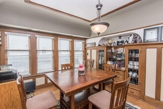 537 N 59th St, Unit Upper in Wauwatosa, WI - Building Photo - Building Photo