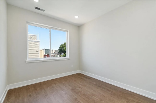 723 N 35th St in Philadelphia, PA - Building Photo - Building Photo
