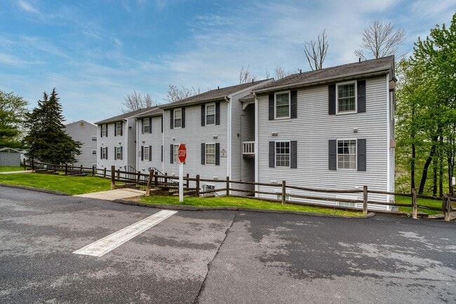 9 Lexington Ave, Unit 3