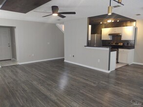 6351 Cottage Woods Dr in Milton, FL - Building Photo - Building Photo