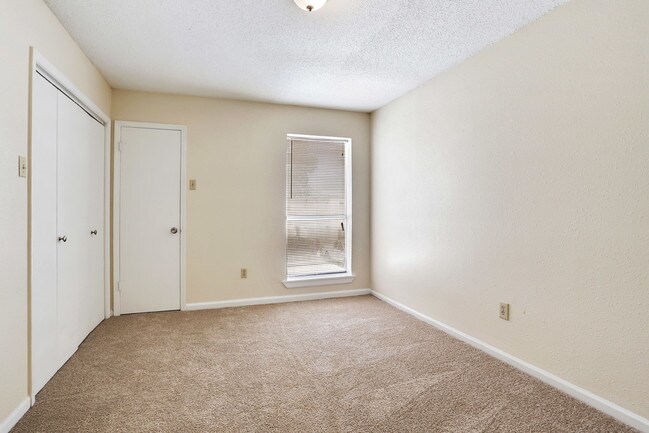 718 Central Ave-Unit -207 in Jefferson, LA - Building Photo - Building Photo