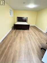 95 Shawnee Cir in Toronto, ON - Building Photo - Building Photo