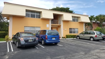 Coral Springs 4 Plex Apartments