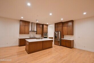 7587 Calypso Dr in Sparks, NV - Building Photo - Building Photo