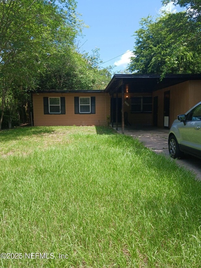property at 955 Maynard St