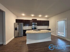 4218 Textile Ln in Huntsville, AL - Building Photo - Building Photo