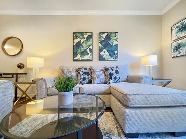 2021 N Lemans Blvd, Unit SI ID1504555P in Tampa, FL - Building Photo - Building Photo