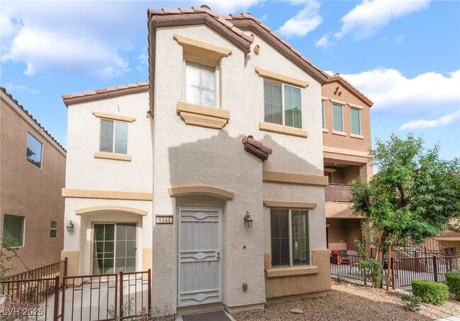 property at 8941 Glass Gallery Ct