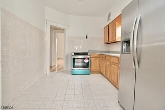 35 New Lawn Ave in Kearny, NJ - Building Photo - Building Photo