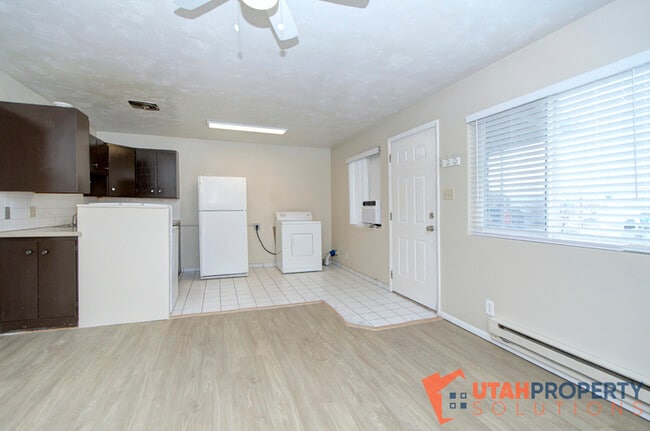 4951 S Center St in Murray, UT - Building Photo - Building Photo