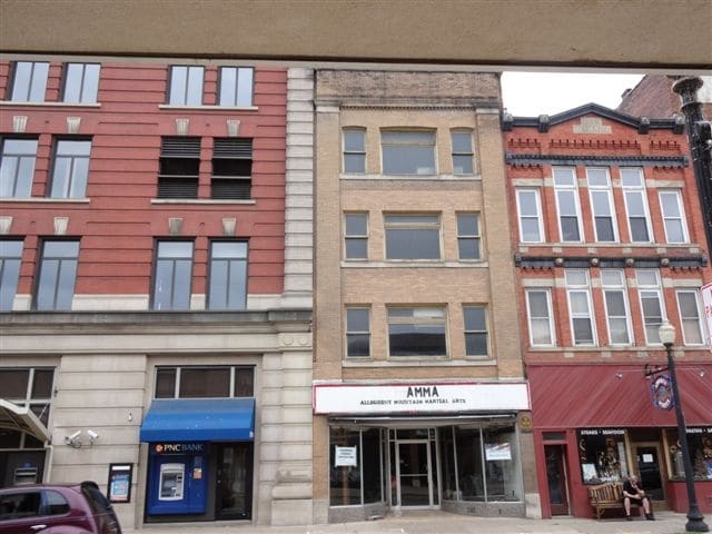 306 2nd Ave in Warren, PA - Building Photo