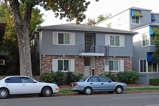 1204 P St in Sacramento, CA - Building Photo - Building Photo