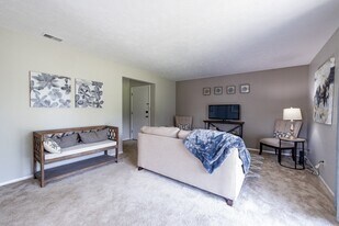 Williamsburg Mishawaka in Mishawaka, IN - Building Photo