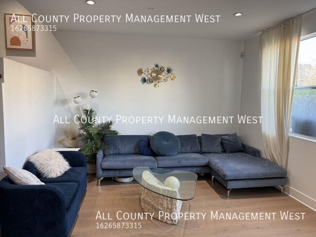 property at 108 S Croft Ave