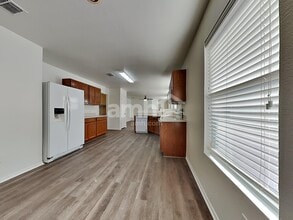 1995 Kickapoo Trl in Heartland, TX - Building Photo - Building Photo