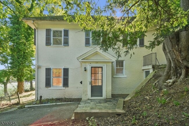 property at 25 Prospect Ave