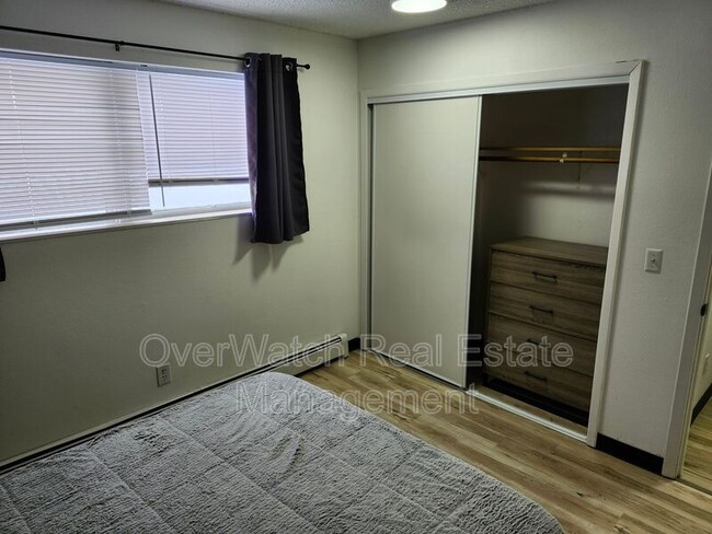 3005 W 33rd Ave in Anchorage, AK - Foto de edificio - Building Photo