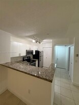 4360 NW 107th Ave in Doral, FL - Building Photo